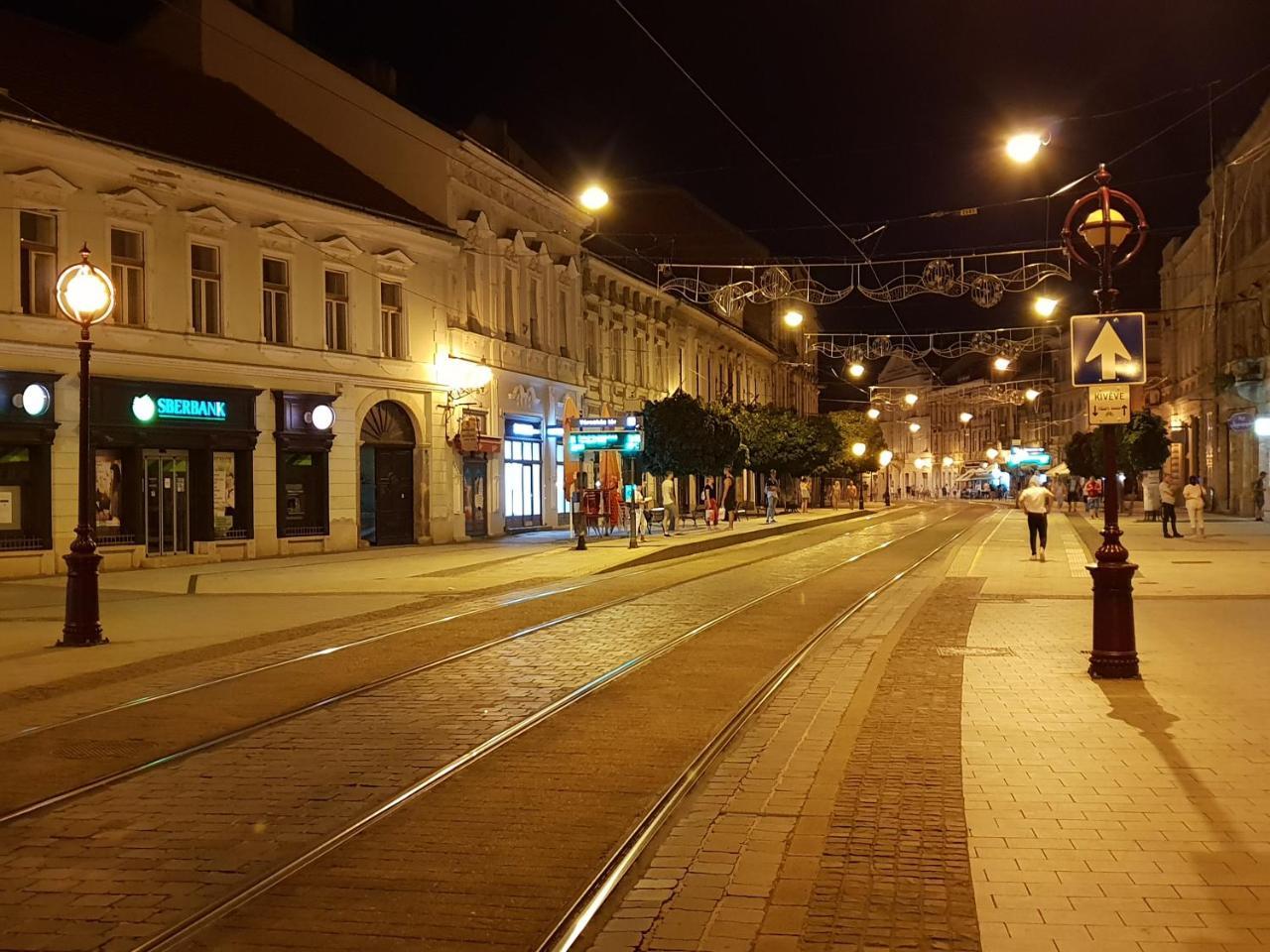 Vagabond Apartman Miskolc Esterno foto